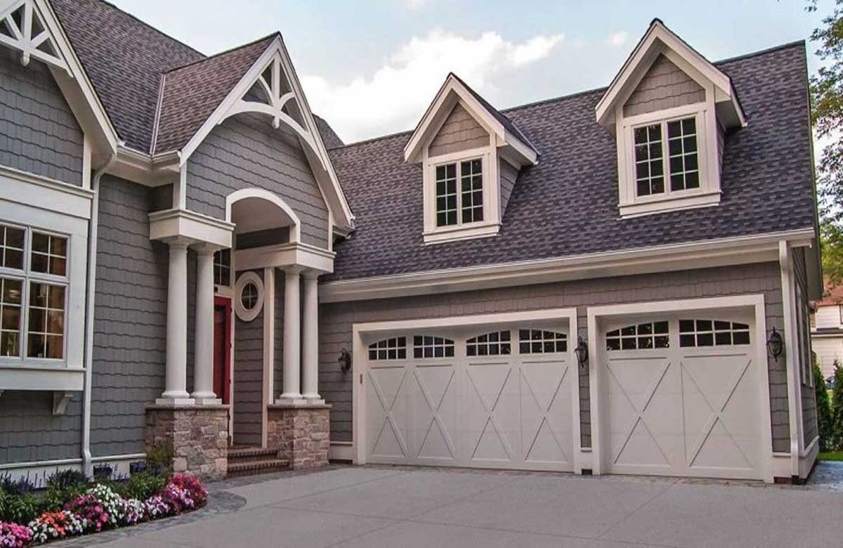 From noisy doors to full replacements, our garage door specialists in Woodlands deliver quality solutions with fast turnaround times.