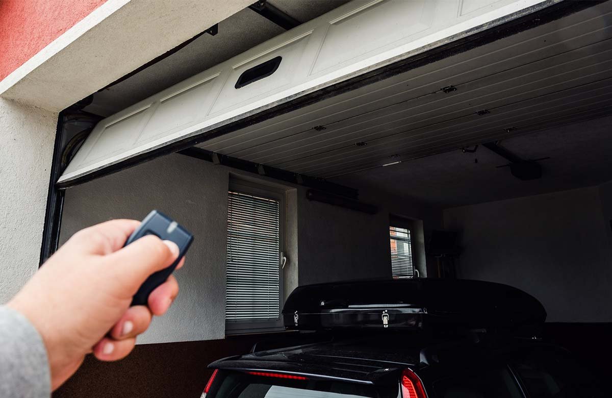 How to Know When You Need Professional Garage Door Opener Repair