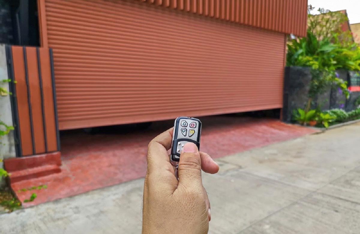 Get fast, expert garage door sensor repair in The Woodlands. Ensure safety and smooth operation with trusted local professionals.
