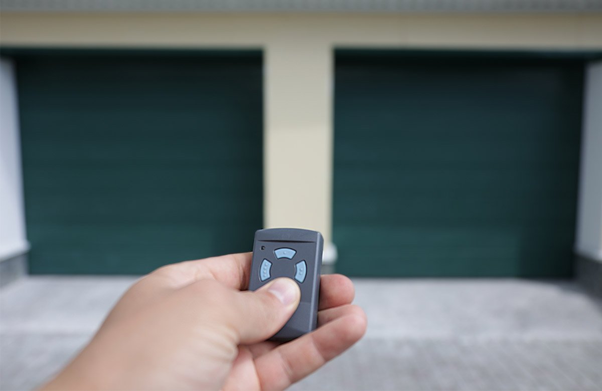 Need garage door remote repair The Woodlands experts can handle fast? Call now for local service and a free quote.