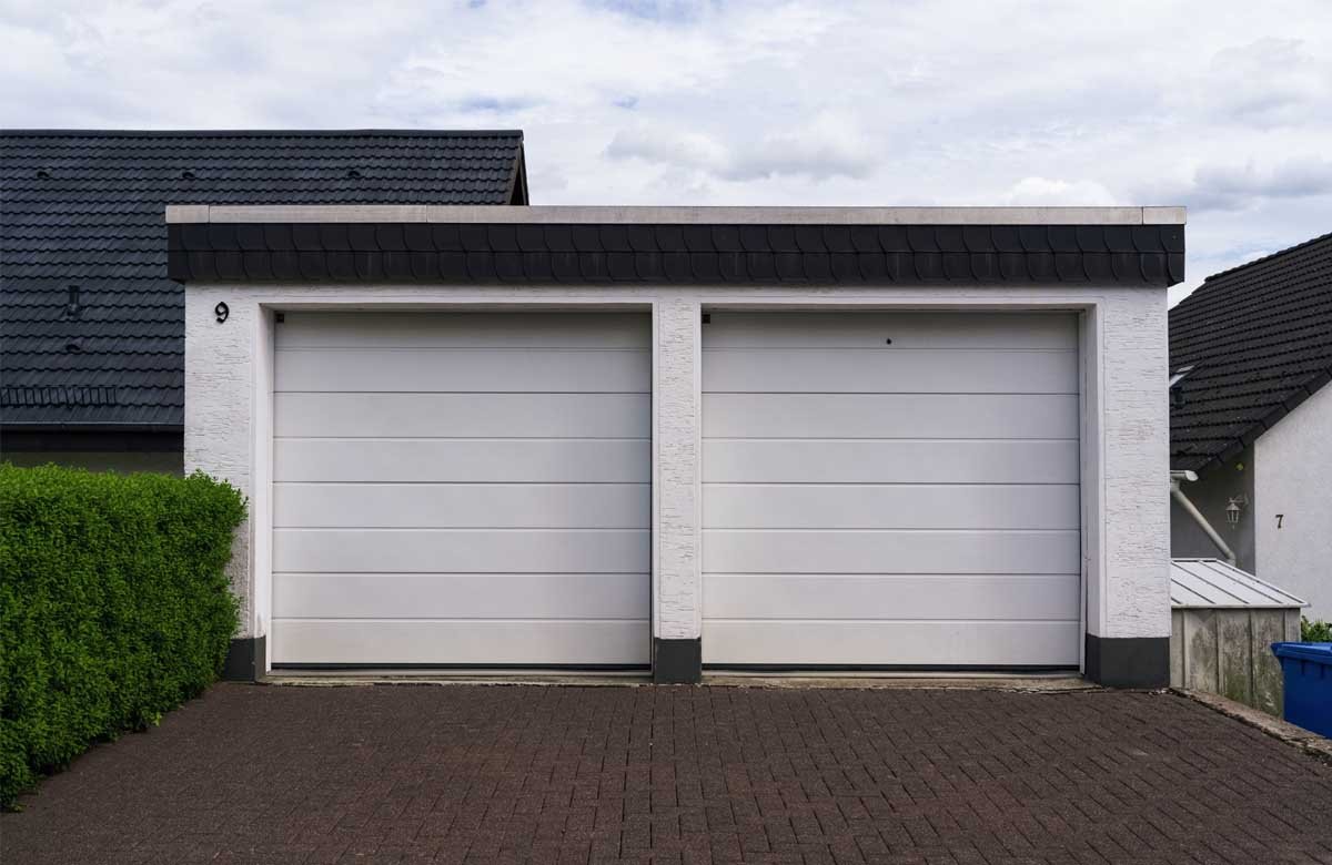 Get expert garage door track repair in The Woodlands. Call today for fast service and a free quote from local technicians.