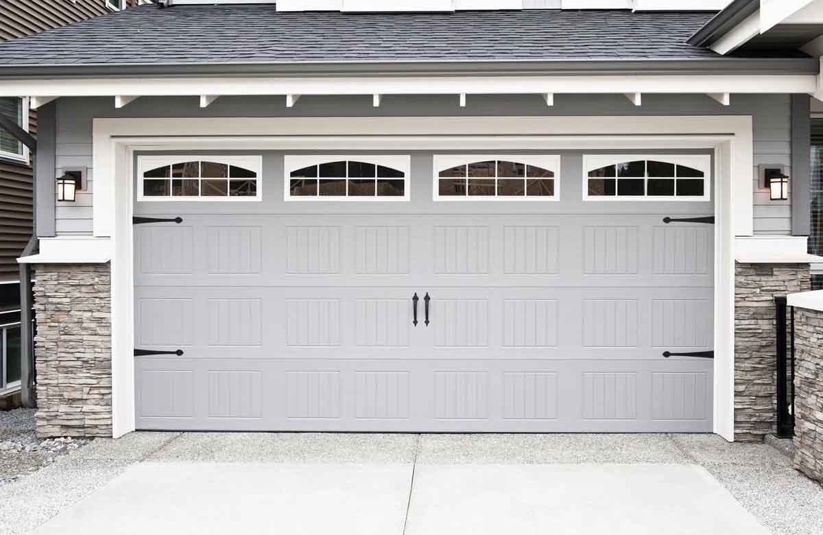 Trusted experts for business garage door repair in The Woodlands.