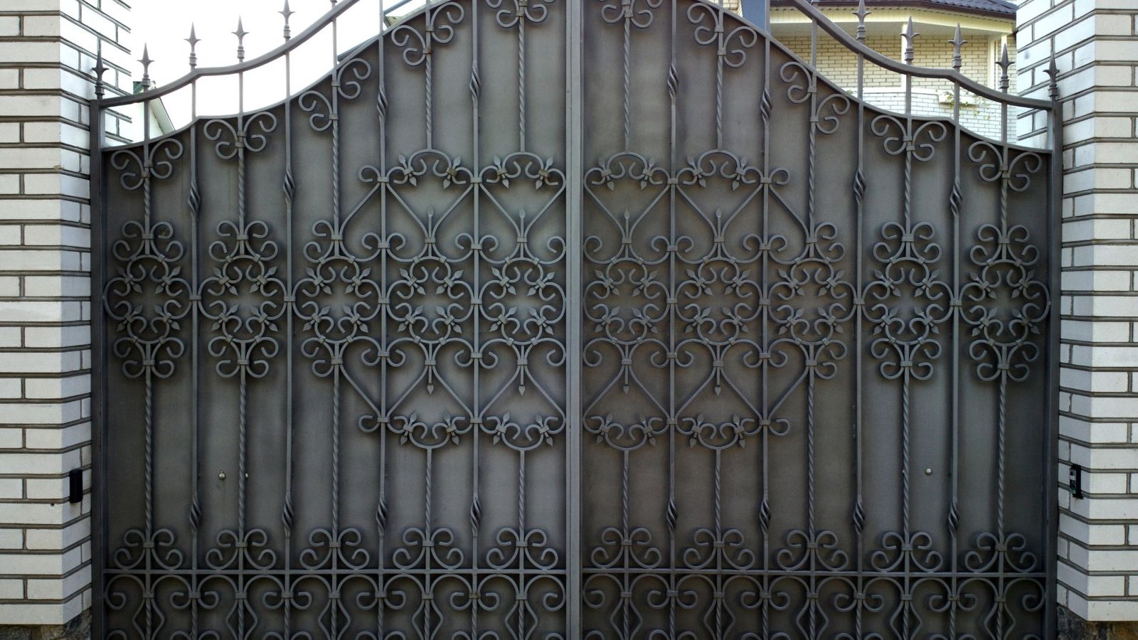 Solve Electric Gate Problems Fast_ Expert Fixes for Common Issues