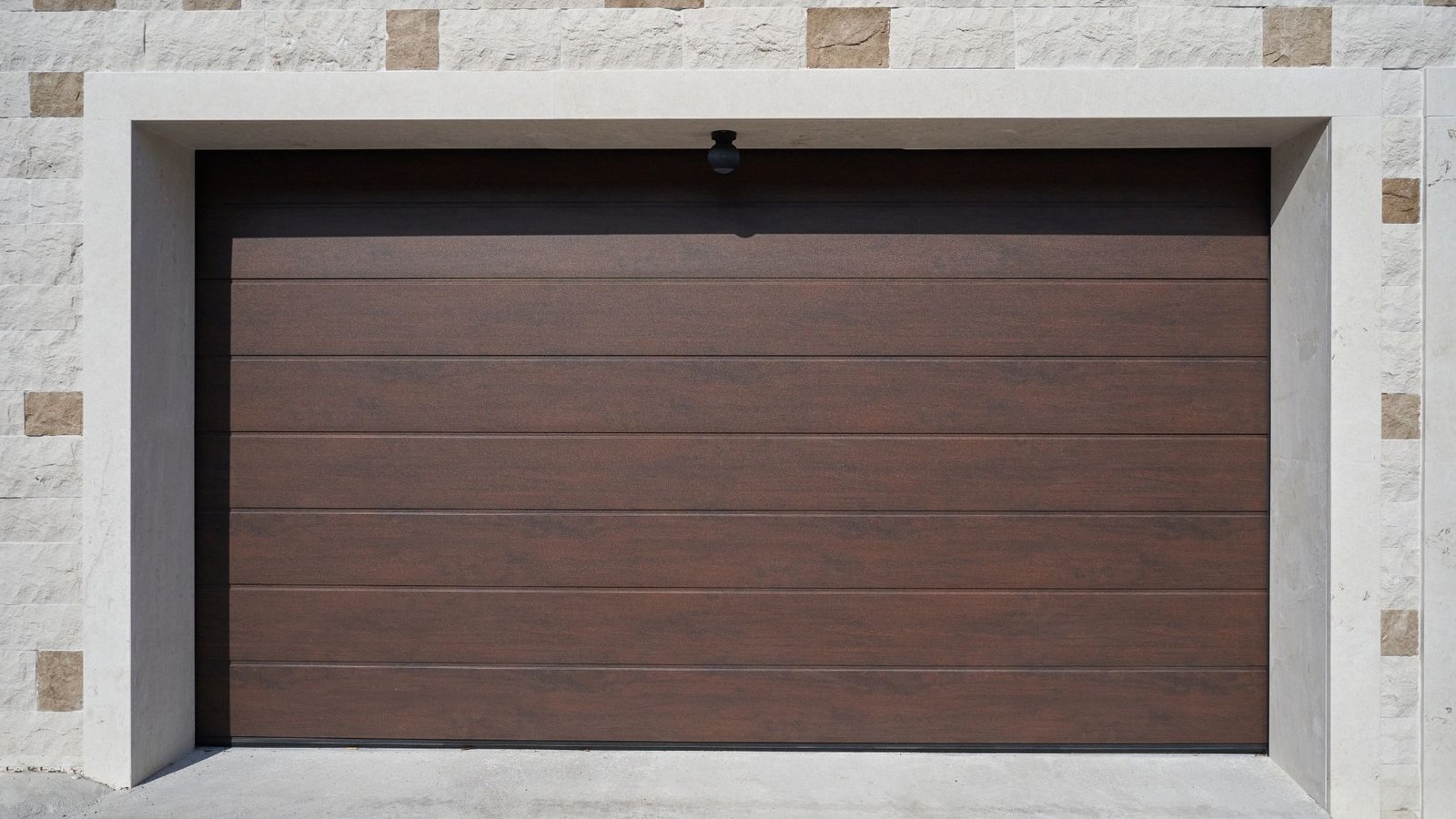 Best Garage Door Insulation for Hot Climates: Stay Cooler, Cut Energy Bills & Beat the Heat