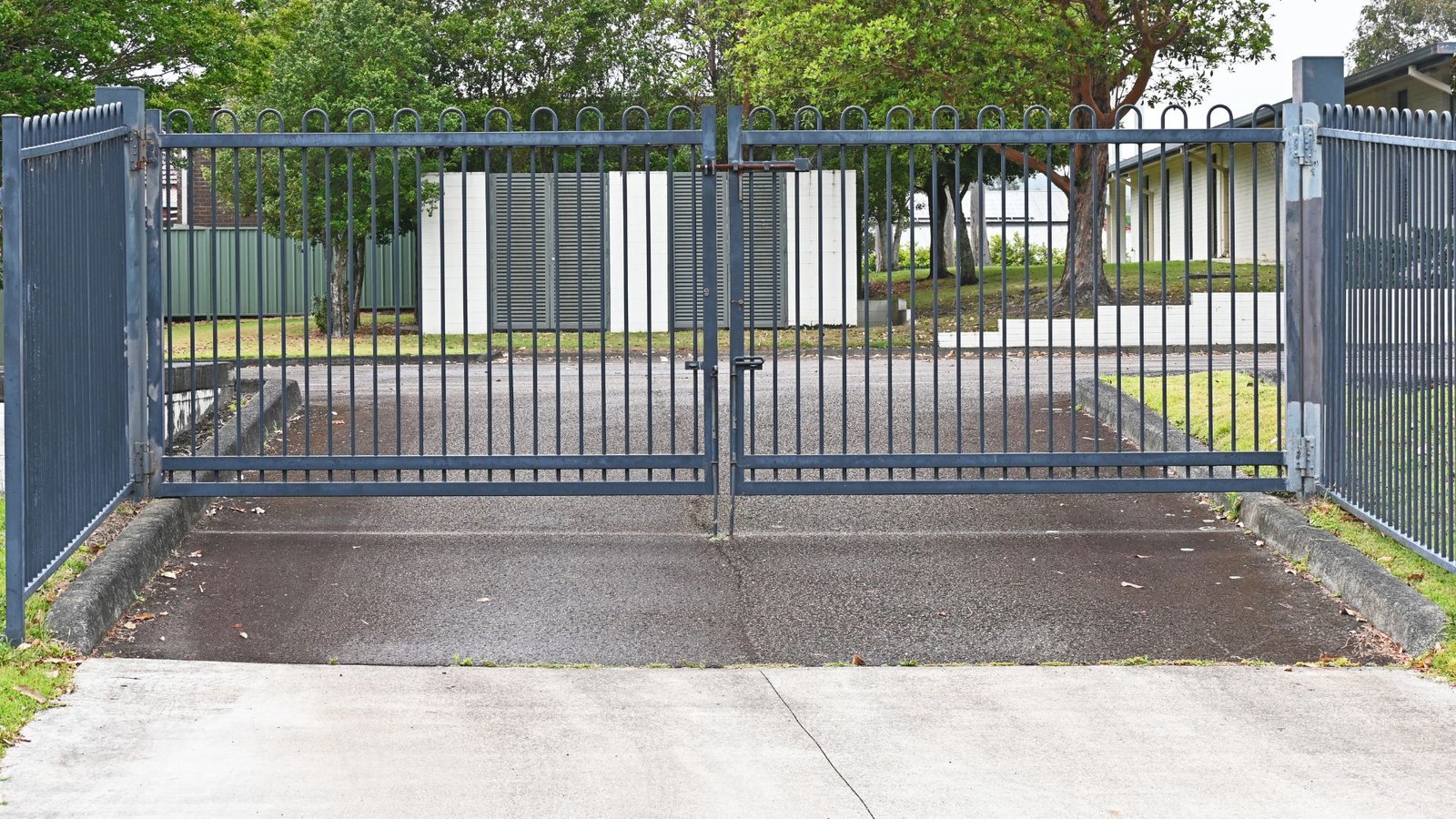 7 Sagging Gate Solutions That Actually Fix the Problem Fast