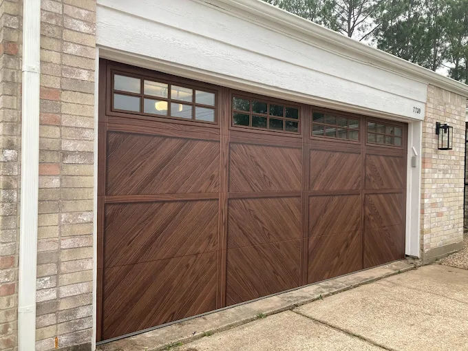 2Quick Garage Doors team in The Woodlands, TX